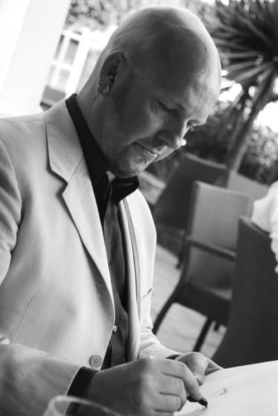The Wedding Artist